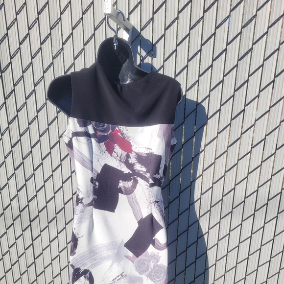 Beautiful dress - Picture 5 of 9